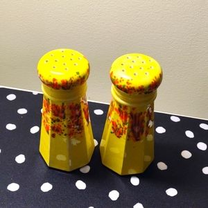 Matching Yellow speckled Salt and Pepper shakers.